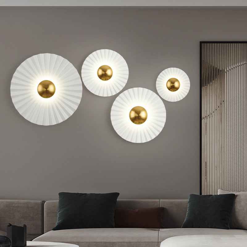 Ulness Minimalistic Wall Light - - flush-mount gold Wall Light white