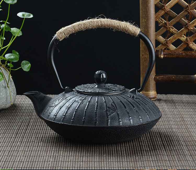 Cast iron kettle - Black - black brown iron metal teapot