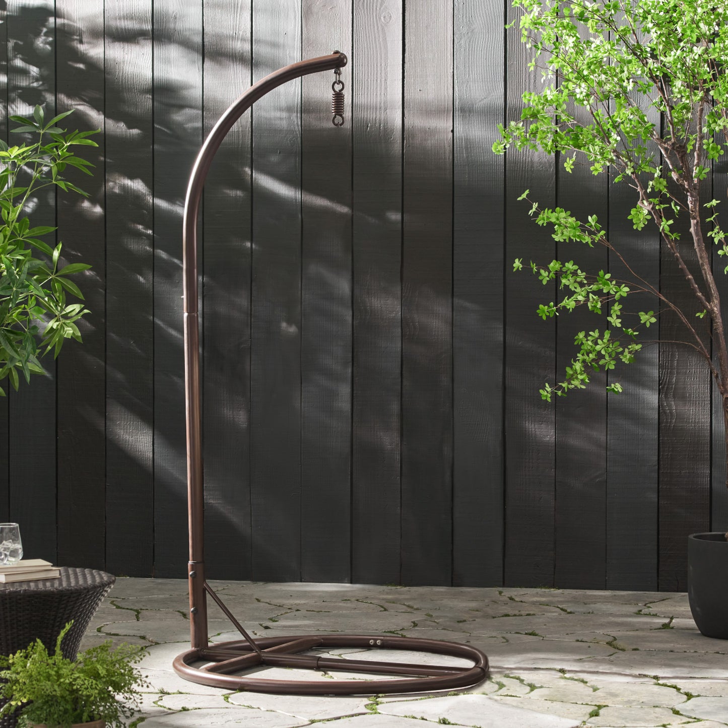Presu Metal Hanging Chair Stand | Dark Brown - Default - garden furnishing