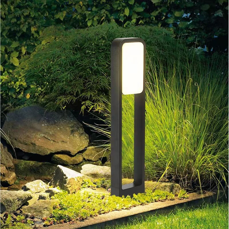 Outdoor Aluminum Lawn Light - - Garden Lightning