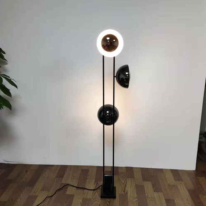 Classic Vertical Style Lamp - Black - Floor