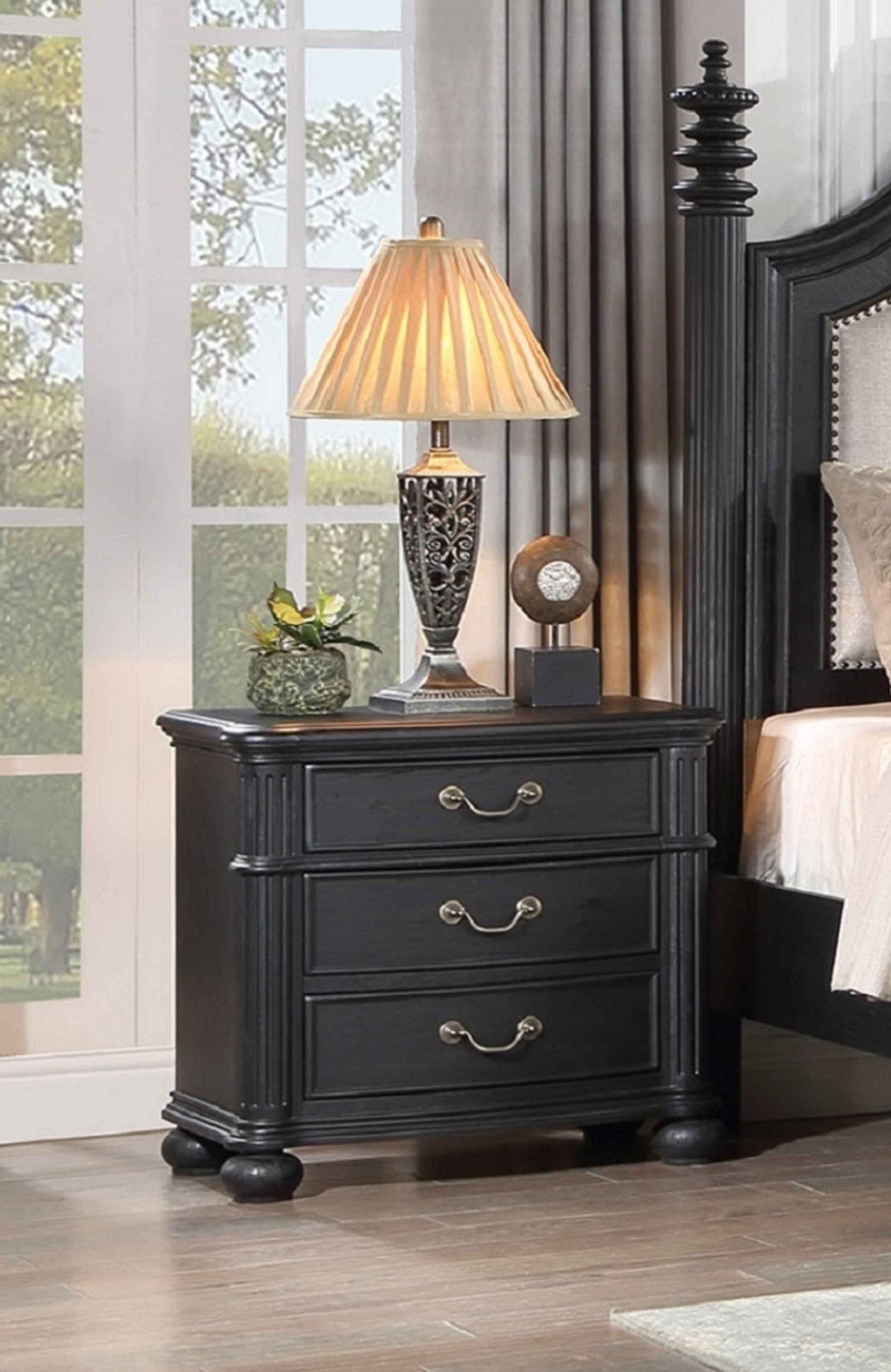 Fusatu Antique 3-Drawer Nightstand | Black - Default - nightstand