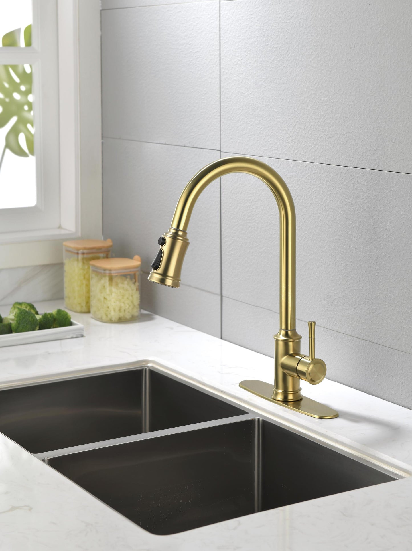 Pedist Pull-Down Kitchen Faucet | Brushed Gold - Default - kitchen faucets pull-down
