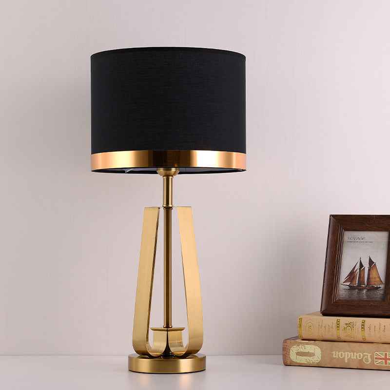 Modern Decorative Table Lamp - Black - Table
